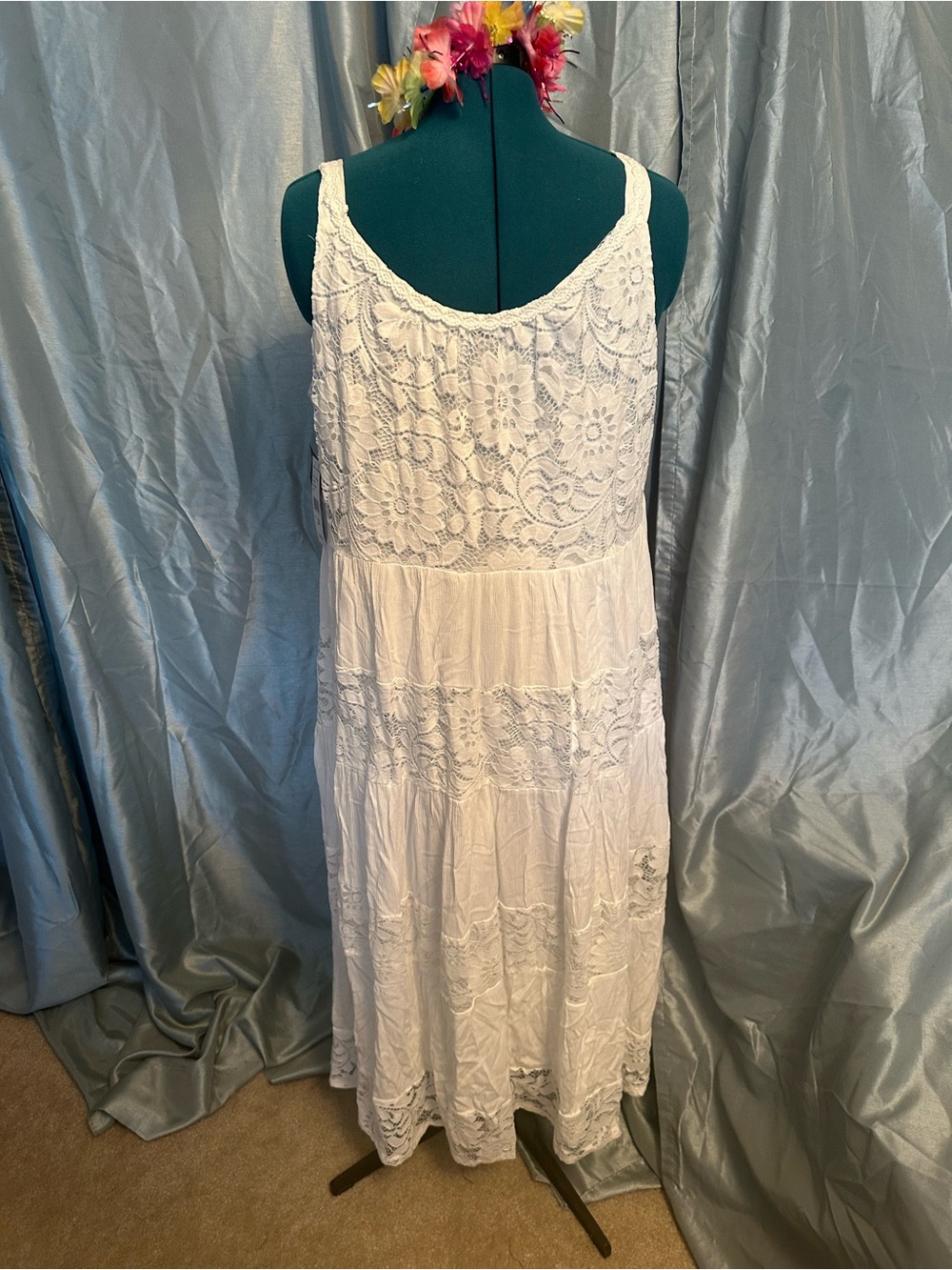 Robbie Bee White Lace Tiered Scoop-Neck Maxi Dress 2x - Picture 3 of 8